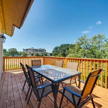Townhome Near Lake Lbj With Deck And Patio!